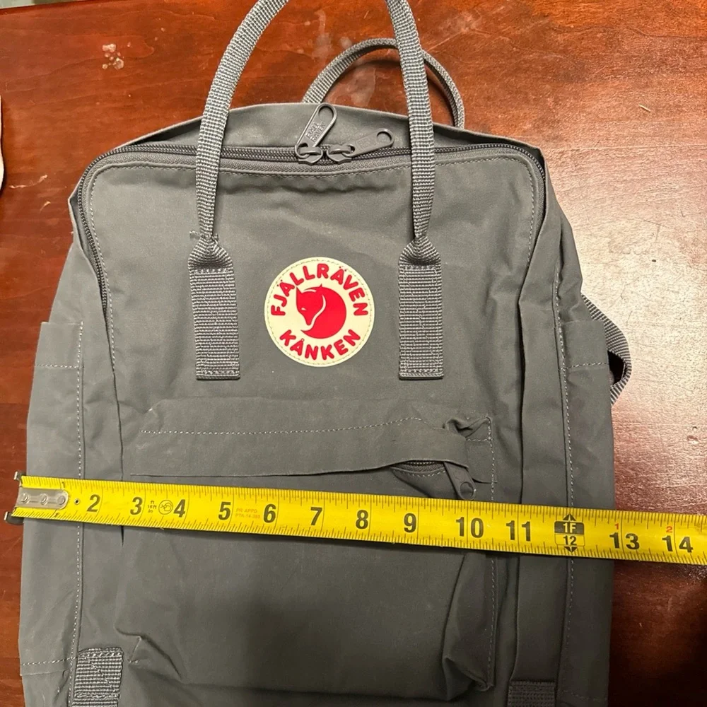 Fjallraven Kånken‎ Gray Backpack 23510
